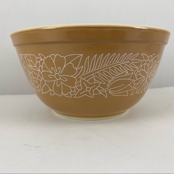 Vintage PYREX••Woodland mixing bowl set of three - Picture 8 of 16